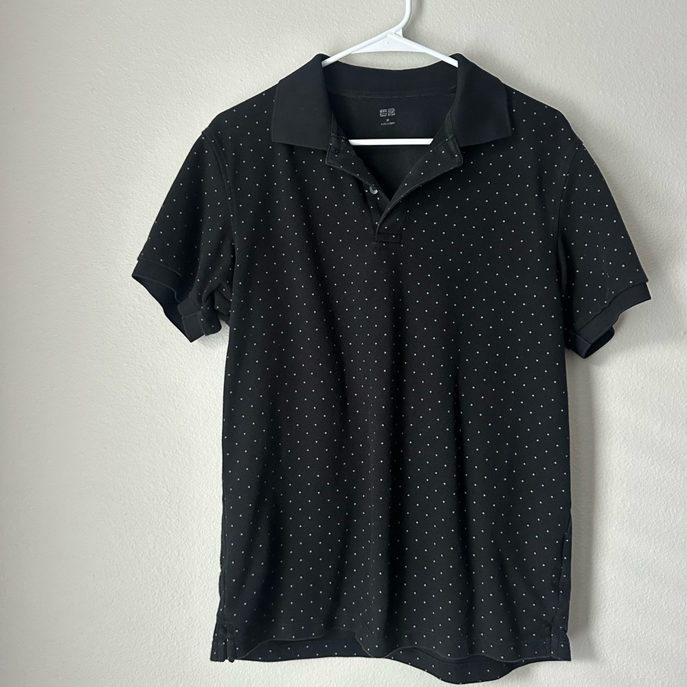 Uniqlo Black Polo Shirt With Polka Dots - size medium